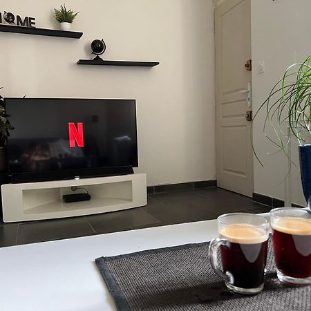 Cosy Studio Hyper Centre Avec Kitchenette & Climatisation Carpentras Exterior foto