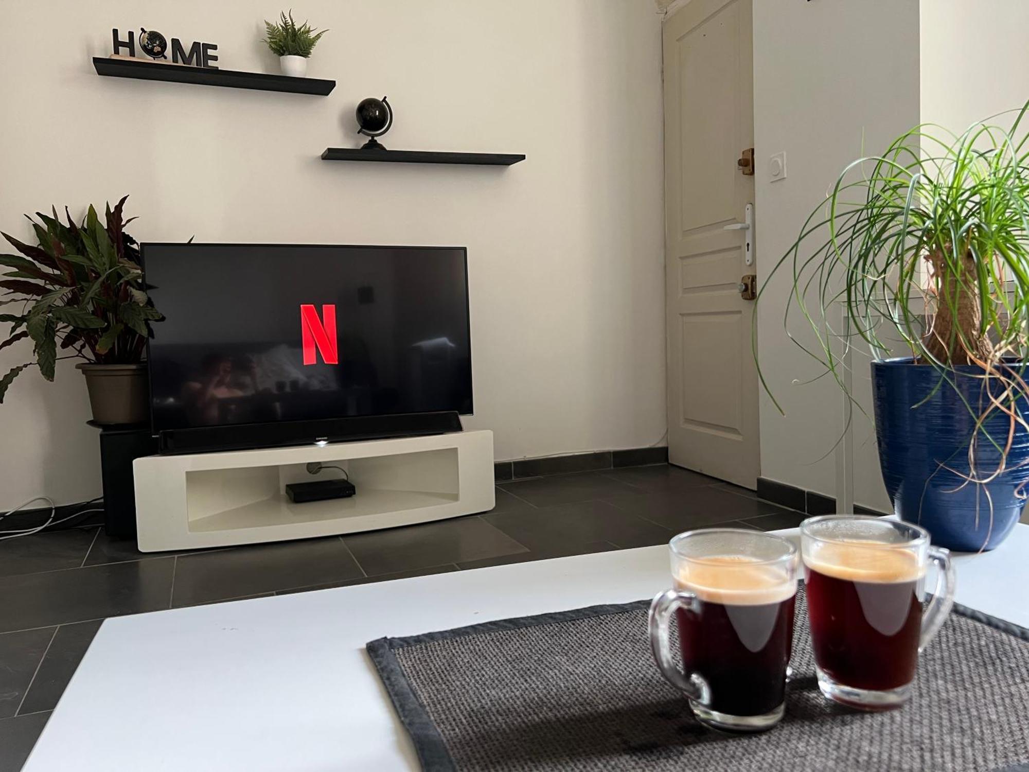 Cosy Studio Hyper Centre Avec Kitchenette & Climatisation Carpentras Exterior foto